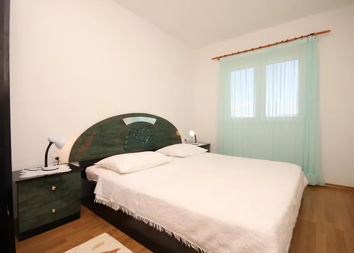 Apartamento By The Sea Razanj, - 8361